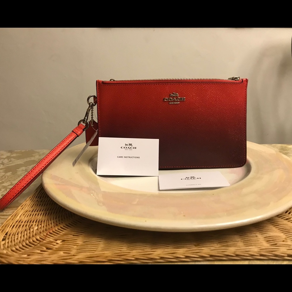 COACH CLUTCH/WRISTLET, FULL WALETE INSIDE